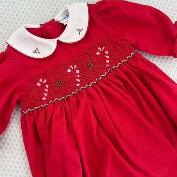Vintage Classic Red Baby Girl Smocked Holiday Dress with White Collar Size 6m - Picture 2 of 5